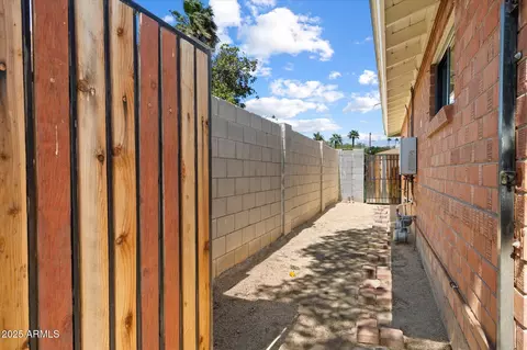 Exterior - 1939 E Solano Dr, Phoenix, AZ 85016 photo 2 of 2