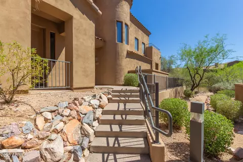 16600 N Thompson Peak Pkwy #1072, Scottsdale, AZ 85260