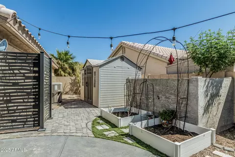 Exterior - 4665 E Goldfinch Gate Ln, Phoenix, AZ 85044 photo 6 of 6