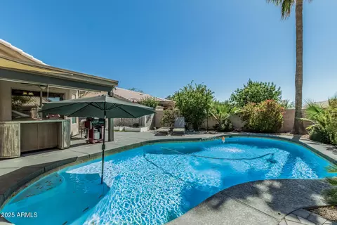 Exterior - 4665 E Goldfinch Gate Ln, Phoenix, AZ 85044 photo 4 of 6