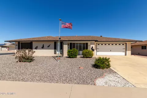 9826 W Pebble Beach Dr, Sun City, AZ 85351