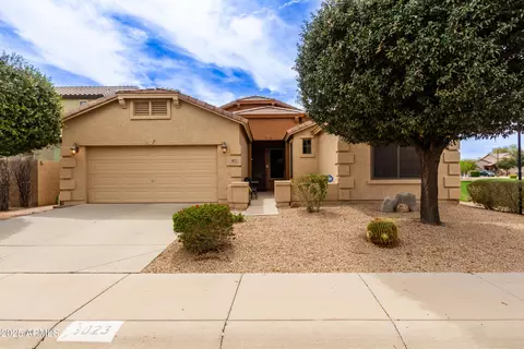 3023 E Silversmith Trl, San Tan Valley, AZ 85143