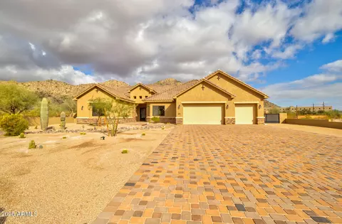 8474 W Switchback Trl, Casa Grande, AZ 85194