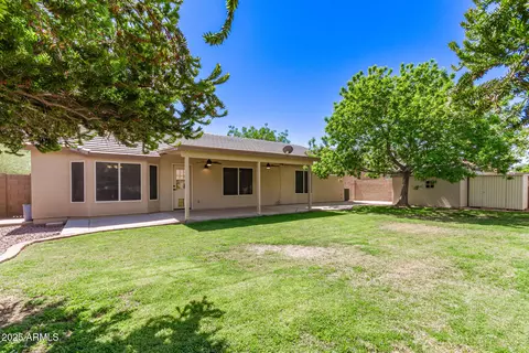 2884 E Pony Ct, Gilbert, AZ 85295 photo 2