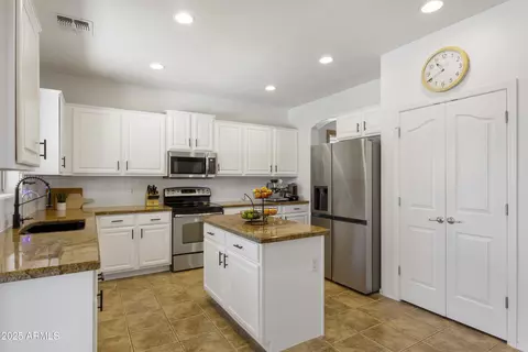 4325 E Vallejo Ct, Gilbert, AZ 85298