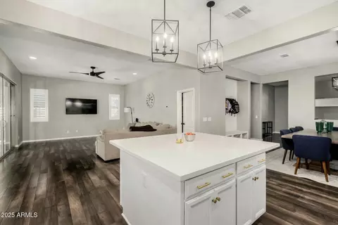 3028 E Austin Dr, Gilbert, AZ 85296 photo 9