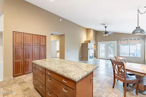 484 E Jasper Dr, Gilbert, AZ 85296 photo 6