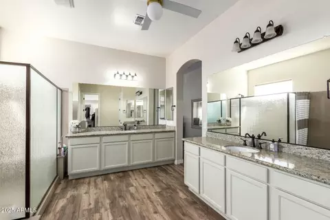 Bath - 3046 E Athena Ave, Gilbert, AZ 85297 photo 2 of 6