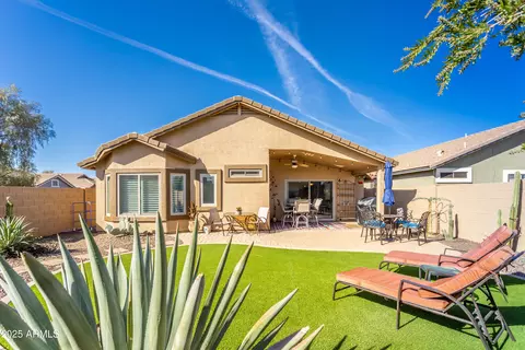 31013 N Claridge Cir, San Tan Valley, AZ 85143