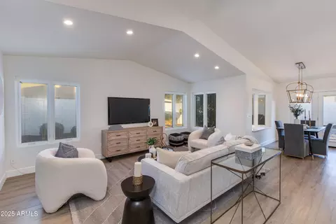 8031 E Redwing Rd, Scottsdale, AZ 85250