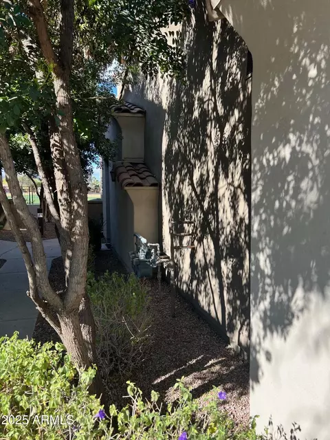 Exterior - 3131 E Legacy Dr #2018, Phoenix, AZ 85042 photo 17 of 17