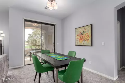 Dining - 3131 E Legacy Dr #2018, Phoenix, AZ 85042 photo 1 of 2