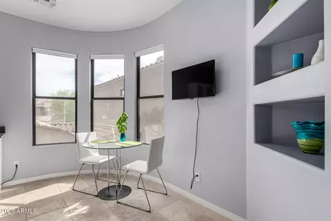 Dining - 3131 E Legacy Dr #2018, Phoenix, AZ 85042 photo 2 of 2