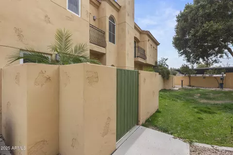 5015 E Cheyenne Dr #10, Phoenix, AZ 85044