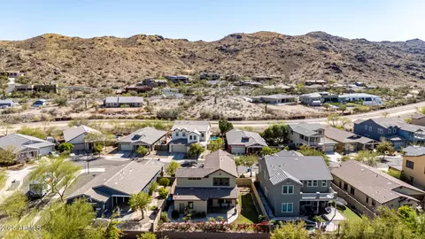 View/Area - 3914 E Constance Way, Phoenix, AZ 85042 photo 6 of 7