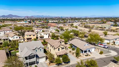 View/Area - 3914 E Constance Way, Phoenix, AZ 85042 photo 3 of 7