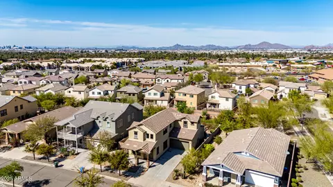View/Area - 3914 E Constance Way, Phoenix, AZ 85042 photo 4 of 7