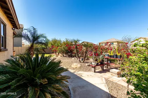 Exterior - 3914 E Constance Way, Phoenix, AZ 85042 photo 4 of 12