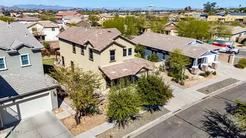 View/Area - 3914 E Constance Way, Phoenix, AZ 85042 photo 1 of 7