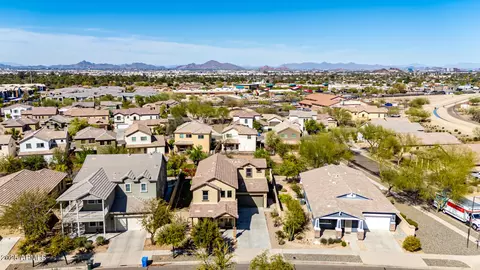 View/Area - 3914 E Constance Way, Phoenix, AZ 85042 photo 2 of 7