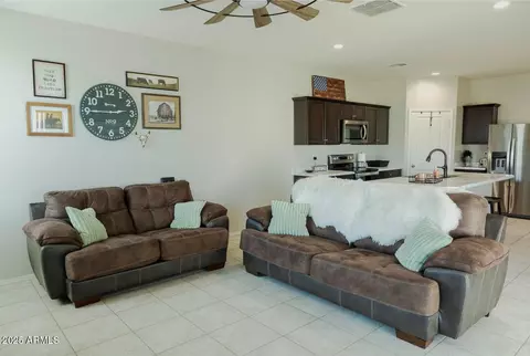 Entry Way - 9643 E Hay Loft Dr, Florence, AZ 85132 photo 2 of 5