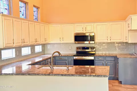 1490 W Laurel Ave, Gilbert, AZ 85233 photo 5