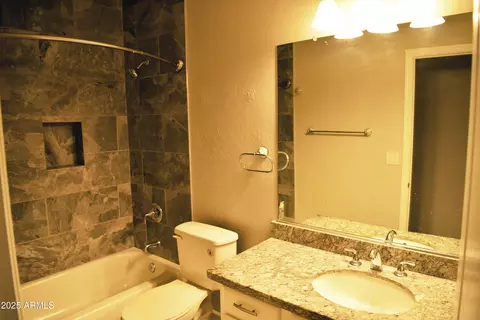 1490 W Laurel Ave, Gilbert, AZ 85233 photo 8