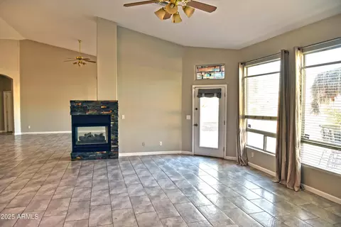 1490 W Laurel Ave, Gilbert, AZ 85233 photo 4