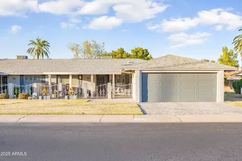 10326 W Kingswood Cir, Sun City, AZ 85351