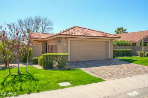 8877 E Riviera Dr, Scottsdale, AZ 85260