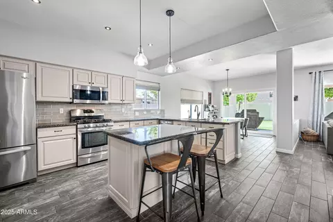 1345 S Corrine Dr, Gilbert, AZ 85296 photo 3