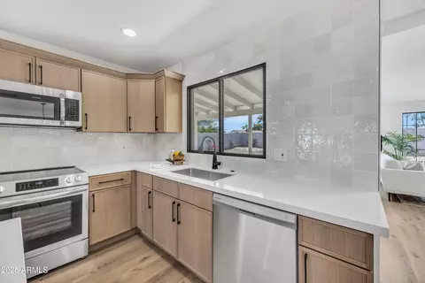 3517 E Hartford Ave, Phoenix, AZ 85032 photo 11