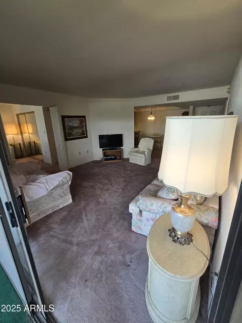 17404 N 99th Ave #214, Sun City, AZ 85373