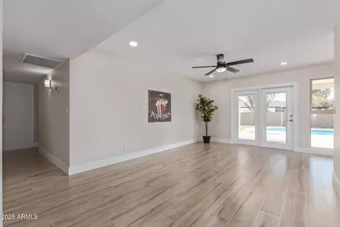 1537 W Impala Ave, Mesa, AZ 85202