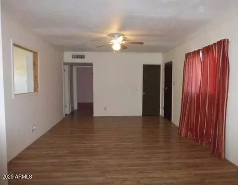 Living - 443 W Ivanhoe Rd, Kearny, AZ 85137 photo 2 of 3