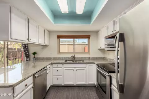 904 E Bendix Dr, Tempe, AZ 85283 photo 10