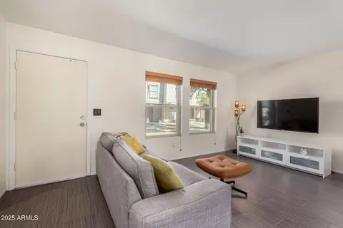 904 E Bendix Dr, Tempe, AZ 85283 photo 3