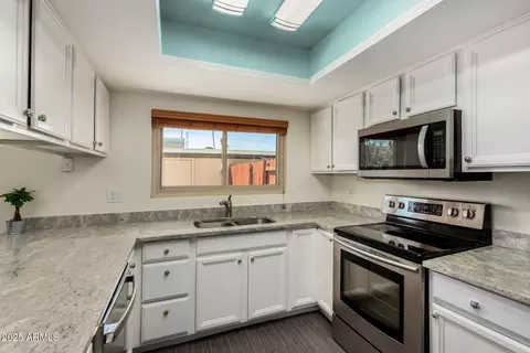 904 E Bendix Dr, Tempe, AZ 85283 photo 11