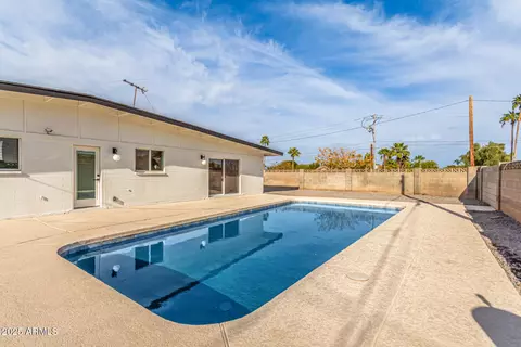Exterior - 3939 E Sahuaro Dr, Phoenix, AZ 85028 photo 2 of 3