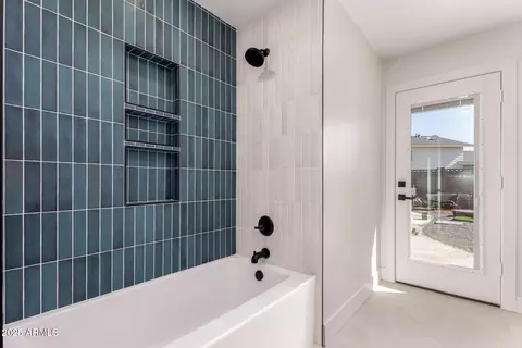 Bath - 3939 E Sahuaro Dr, Phoenix, AZ 85028 photo 5 of 5