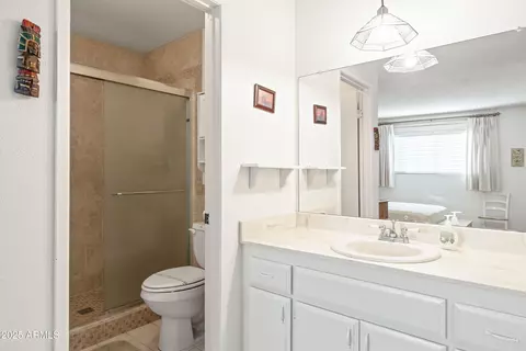 Bath - 5525 E Thomas Rd #N5, Phoenix, AZ 85018 photo 3 of 3