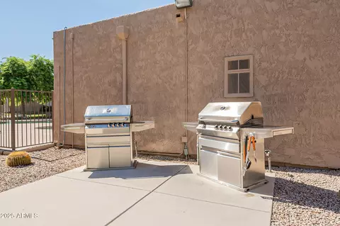 Exterior - 5525 E Thomas Rd #N5, Phoenix, AZ 85018 photo 3 of 6