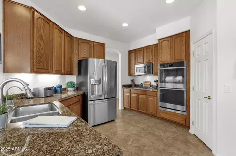 Kitchen - 2417 W Apache Rain Rd, Phoenix, AZ 85085 photo 2 of 4