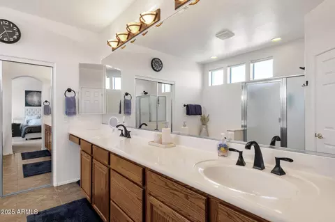 Bath - 2417 W Apache Rain Rd, Phoenix, AZ 85085 photo 2 of 4