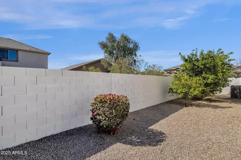 Exterior - 2417 W Apache Rain Rd, Phoenix, AZ 85085 photo 5 of 6