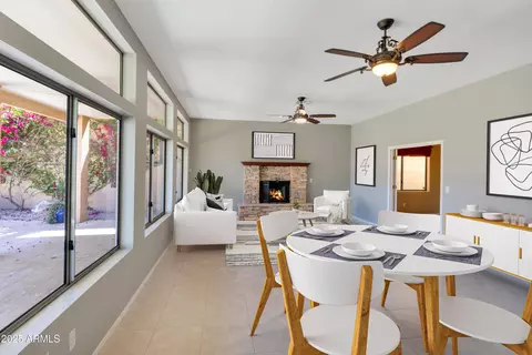 Dining - 1334 E Voltaire Ave, Phoenix, AZ 85022 photo 1 of 1
