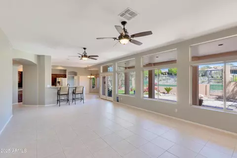 Living - 1334 E Voltaire Ave, Phoenix, AZ 85022 photo 6 of 8