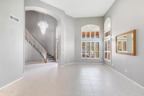 Living - 1334 E Voltaire Ave, Phoenix, AZ 85022 photo 3 of 8