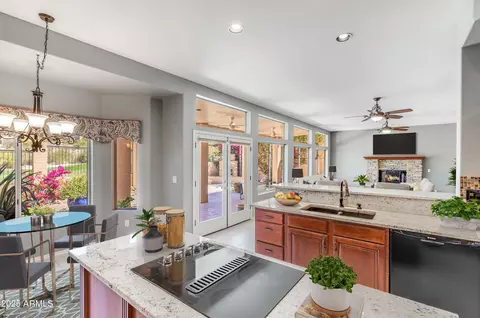 Kitchen - 1334 E Voltaire Ave, Phoenix, AZ 85022 photo 2 of 4