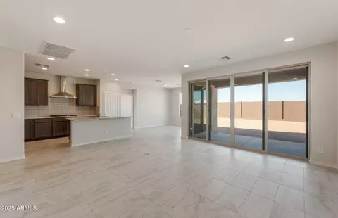 Living - 1272 W Treasure Trl, Apache Junction, AZ 85120 photo 3 of 5